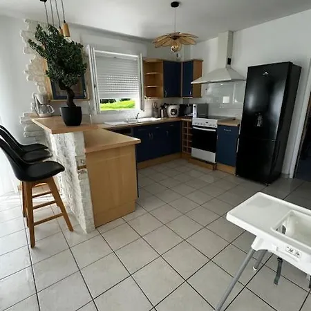 Maison De A Louer Holiday home Mosles